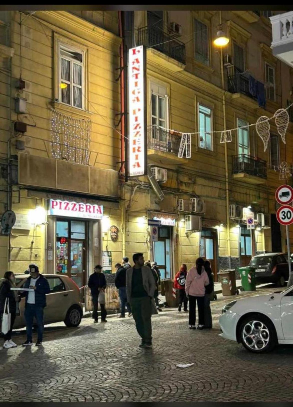 Bed and Breakfast Pulcinella Neapel Exterior foto